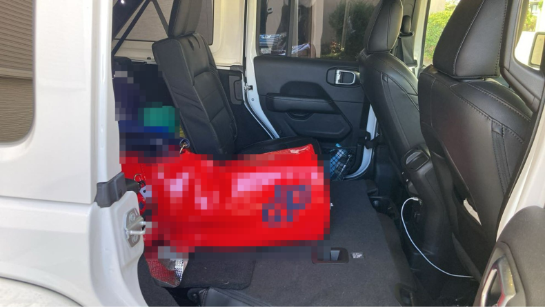 内装後方シート