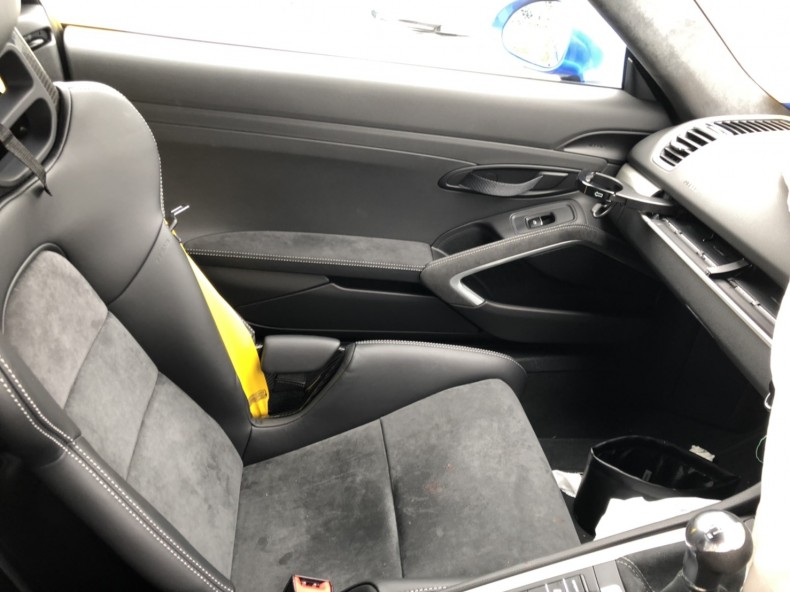 内装前方シート