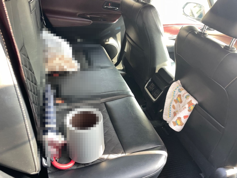 内装後方シート