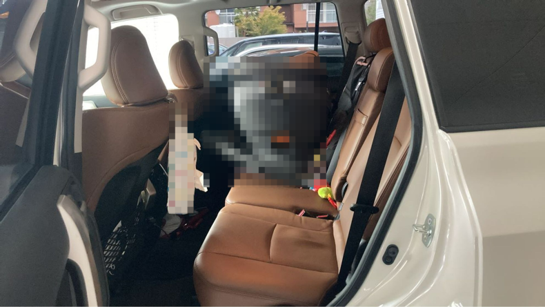 内装後方シート