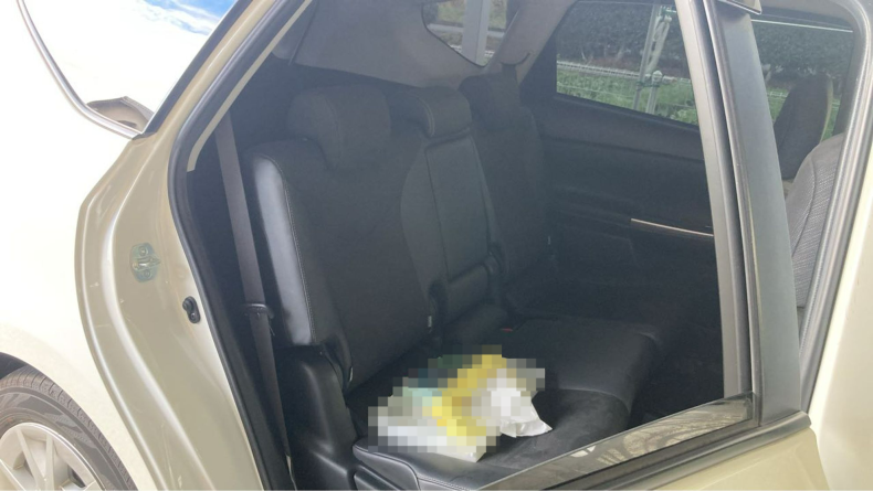 内装後方シート