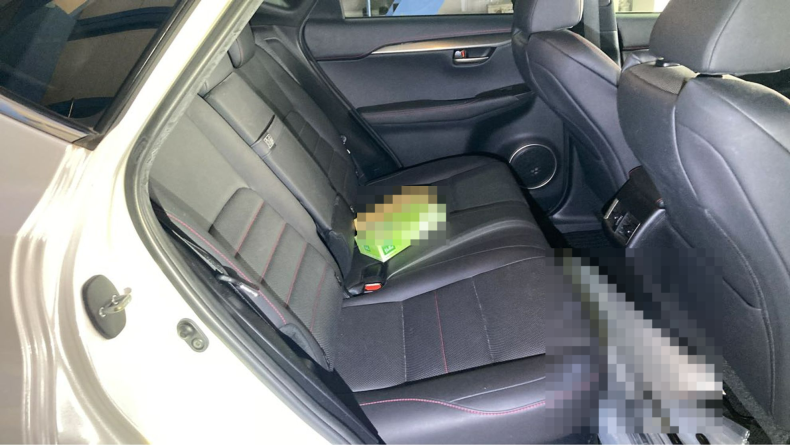 内装後方シート