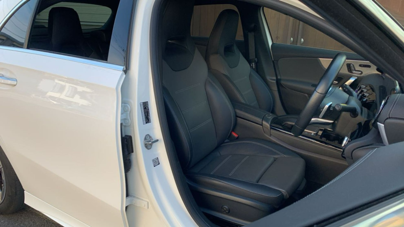 内装前方シート