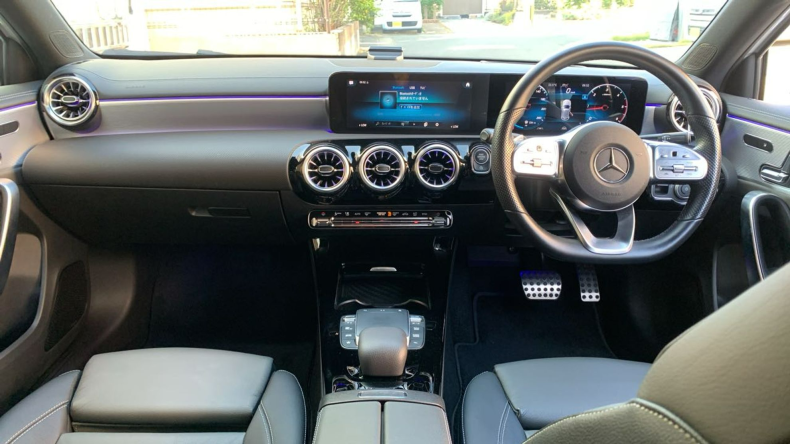 内装インパネ全体