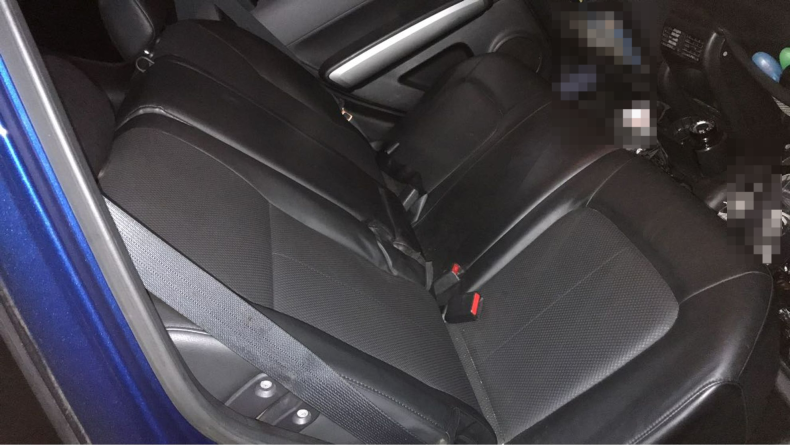 内装後方シート