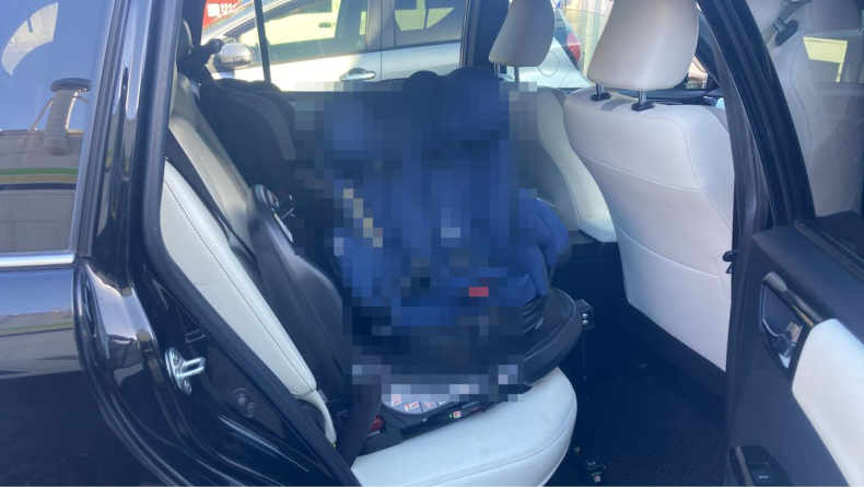 内装後方シート