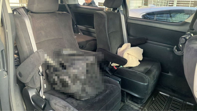 内装後方シート