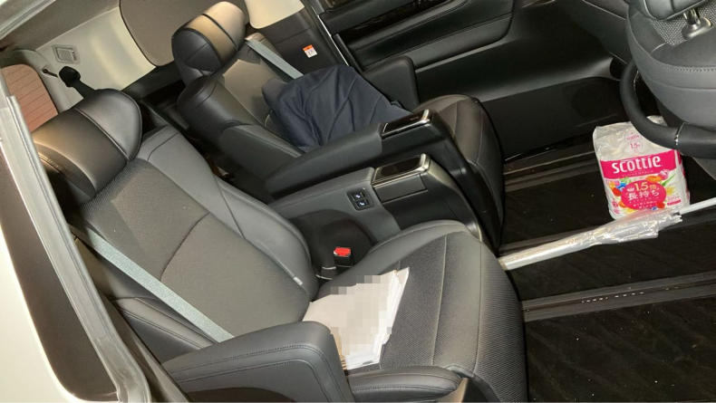 内装後方シート