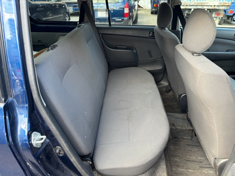 内装後方シート