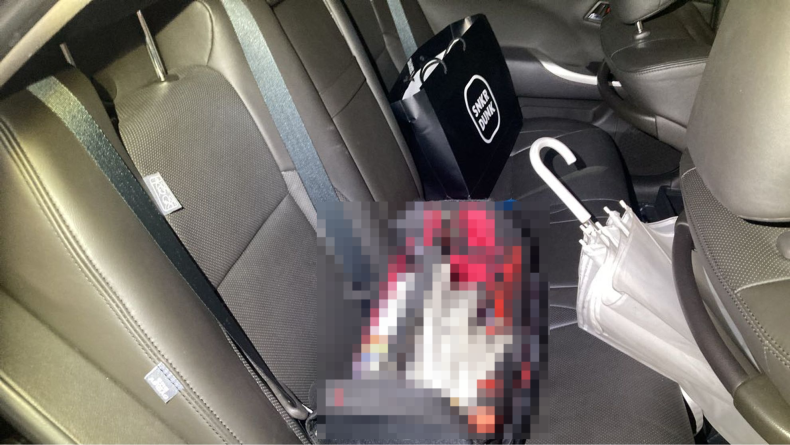 内装後方シート