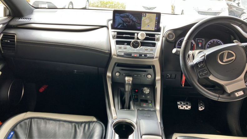 内装インパネ全体