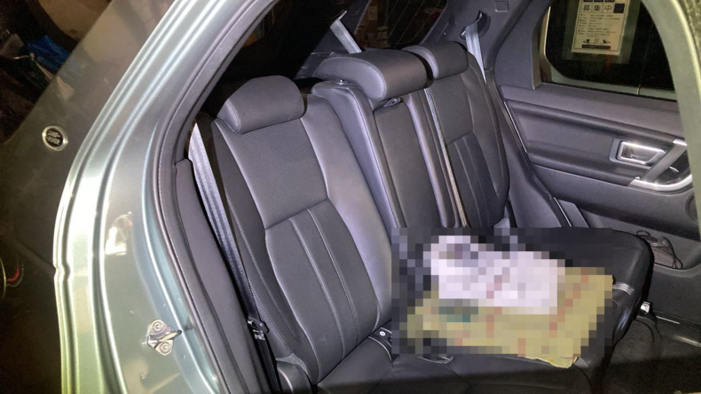 内装後方シート