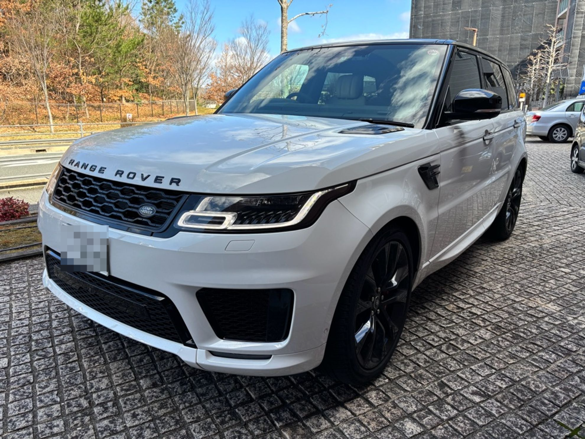 ランドローバー　レンジローバースポーツの車種サムネイル画像