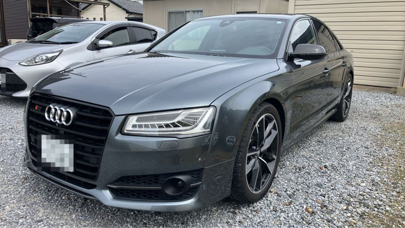 アウディ S8プラスの売買実績画像