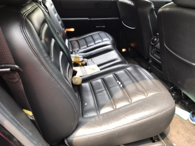 内装後方シート