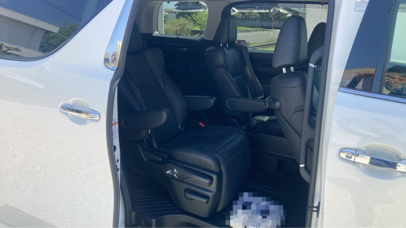 内装後方シート