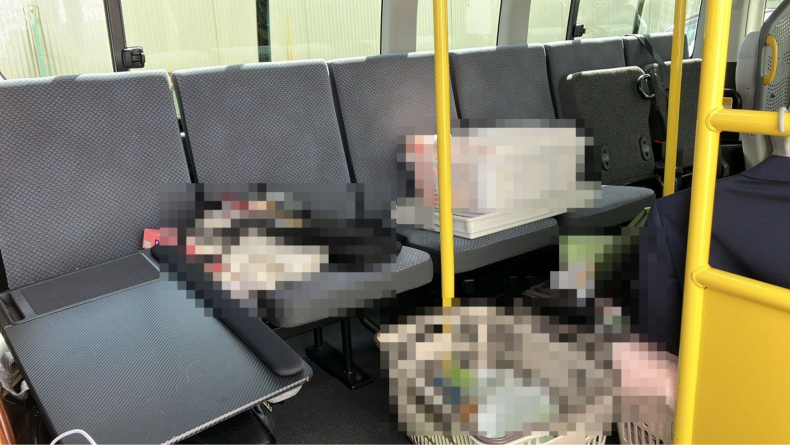 内装後方シート