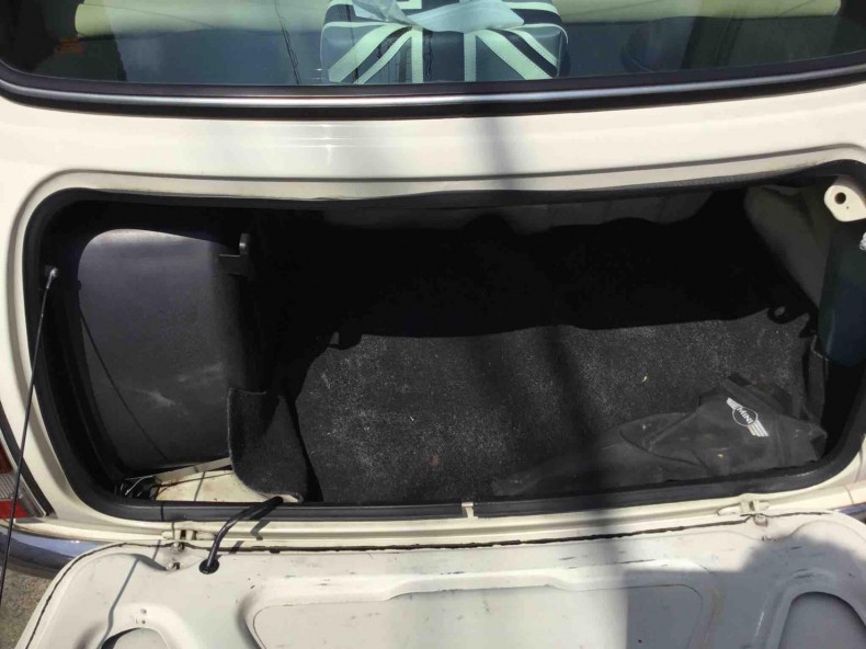 内装トランク