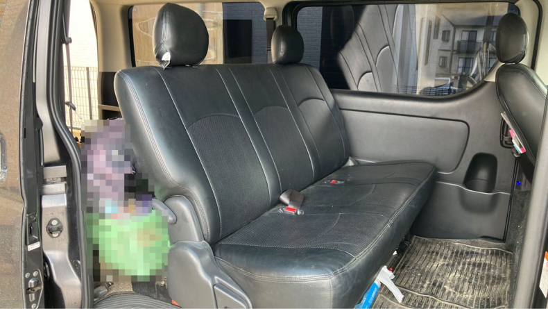 内装後方シート