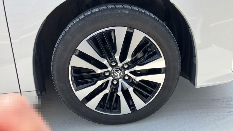 タイヤホイール前