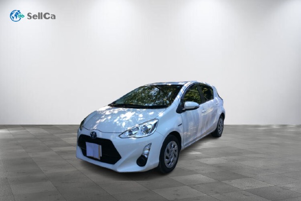 トヨタ/アクア-23526