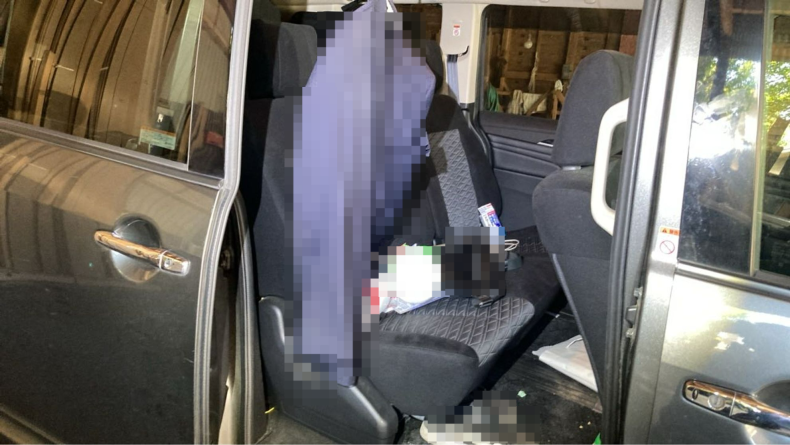 内装後方シート