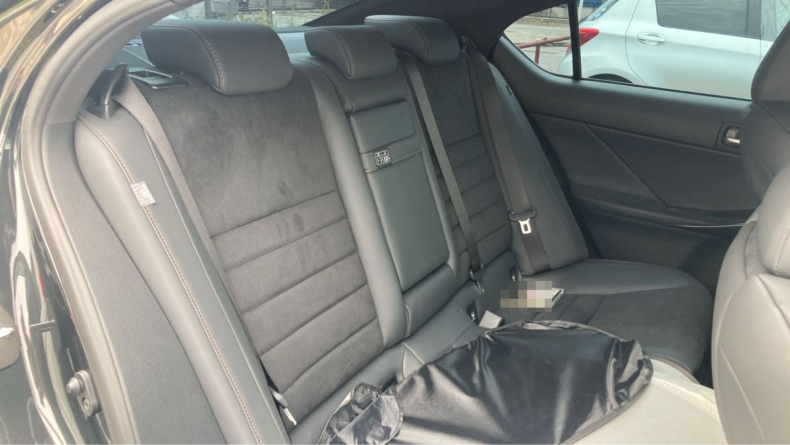 内装後方シート