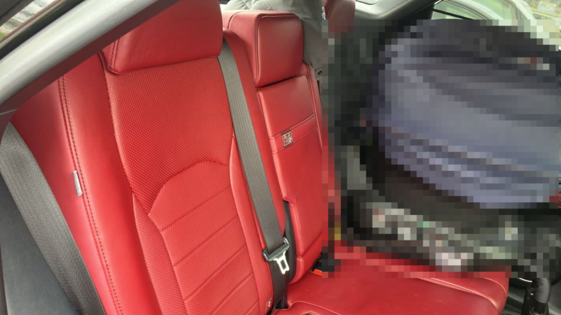 内装後方シート