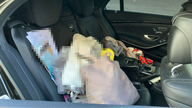 内装後方シート