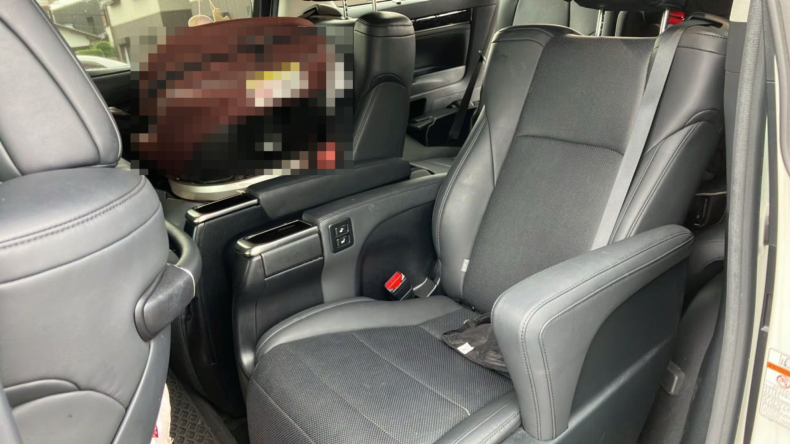 内装後方シート