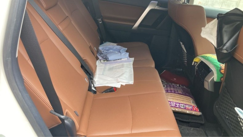 内装後方シート