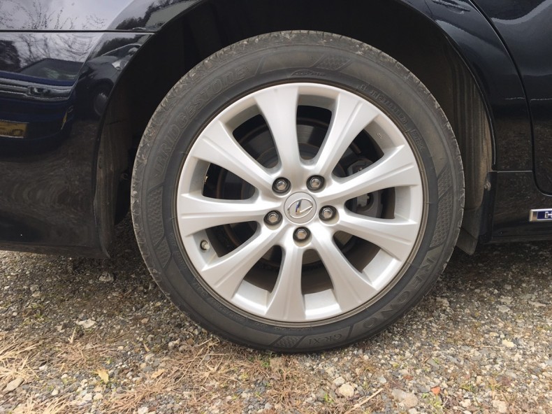 タイヤホイール前