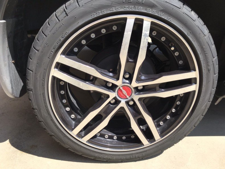 タイヤホイール前