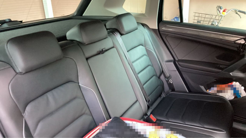内装後方シート