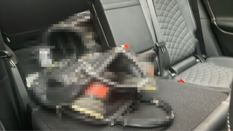 内装後方シート