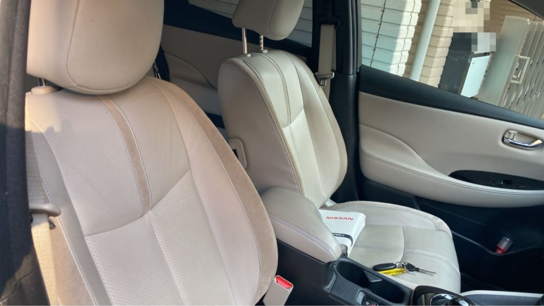 内装前方シート