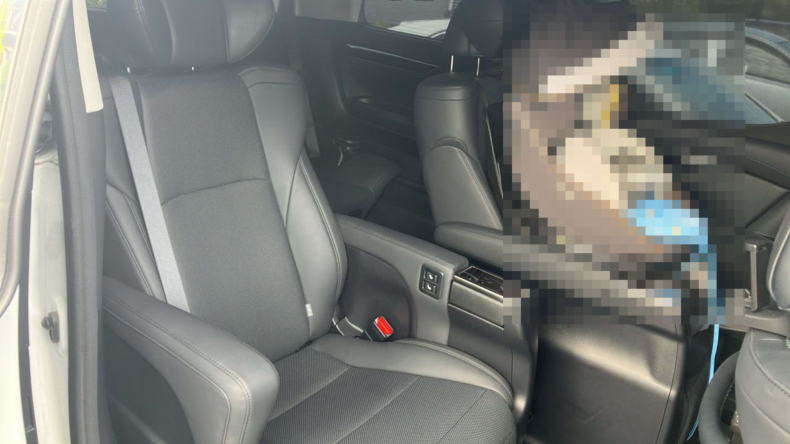 内装後方シート