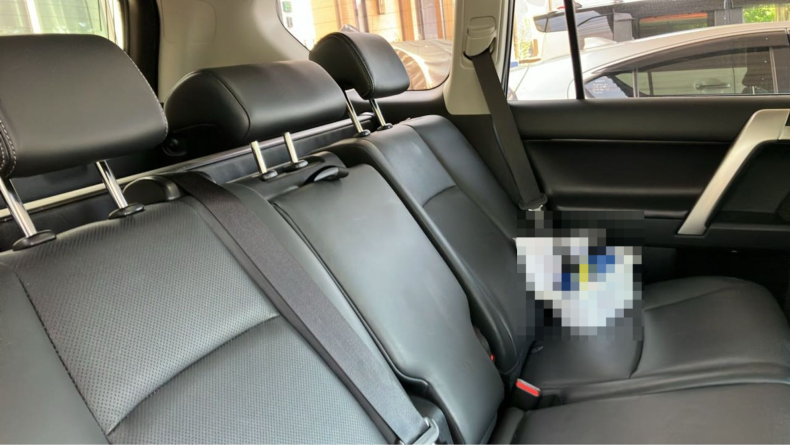 内装後方シート