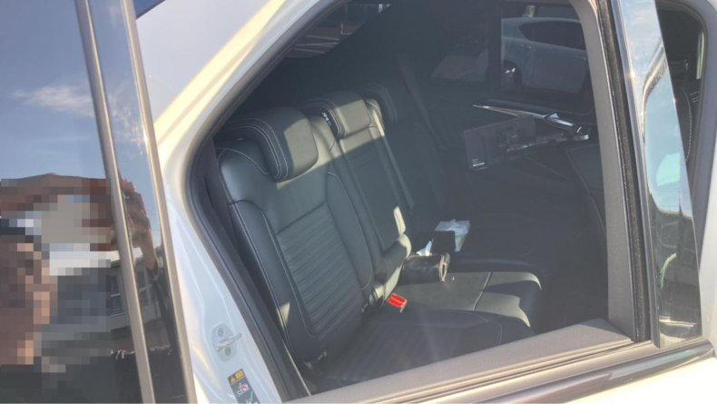 内装後方シート