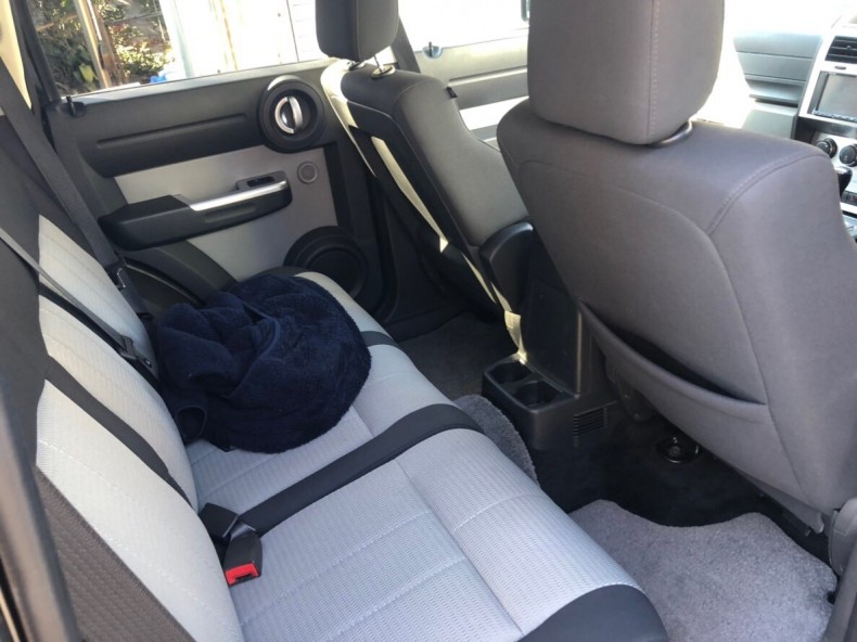 内装後方シート