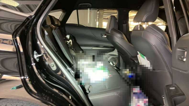 内装後方シート