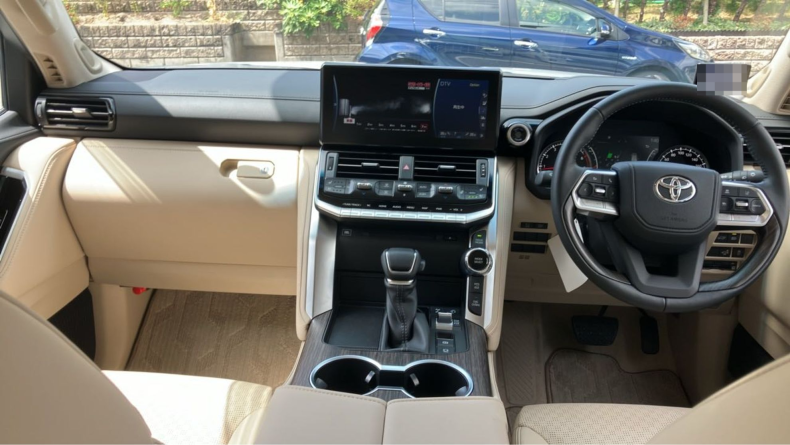 内装インパネ全体