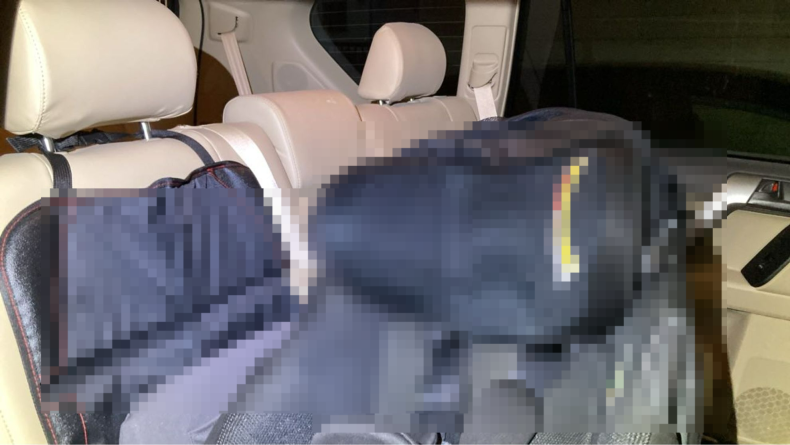 内装後方シート