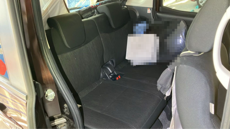 内装後方シート