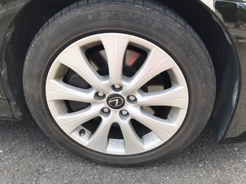 タイヤホイール前