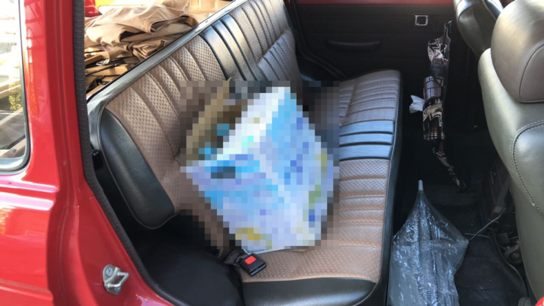 内装後方シート