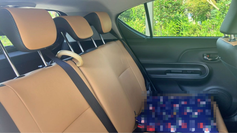 内装後方シート