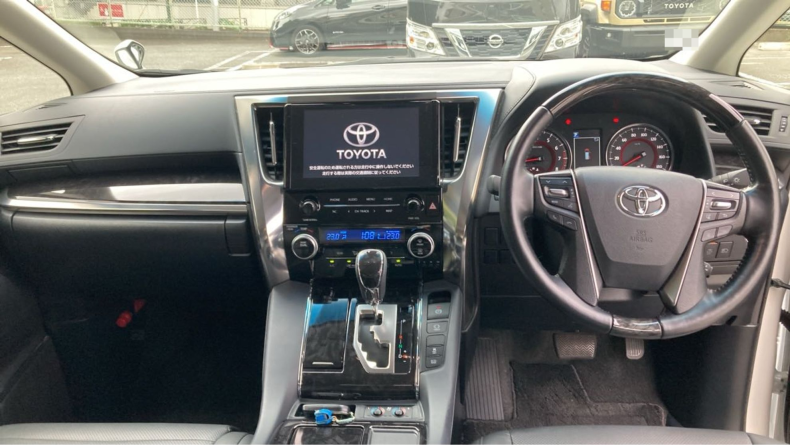 内装インパネ全体