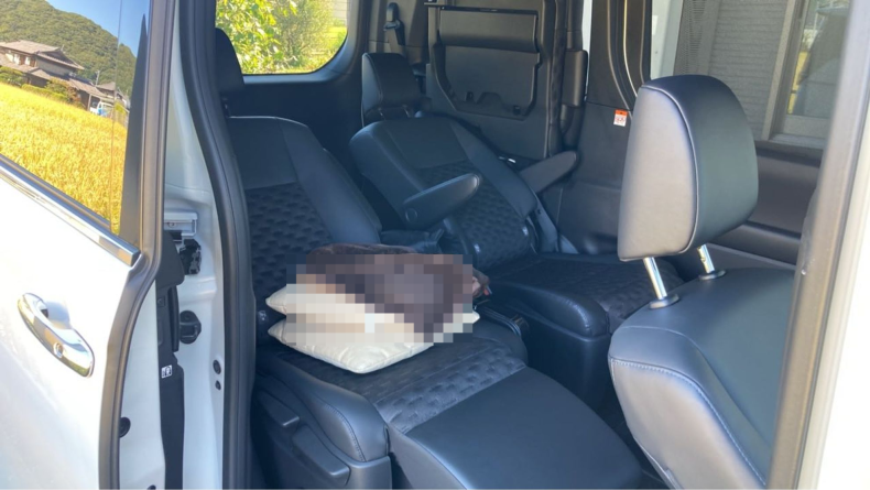 内装後方シート