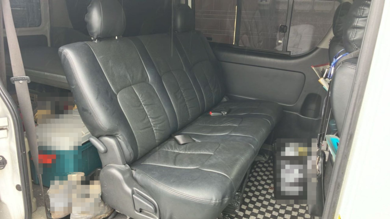 内装後方シート